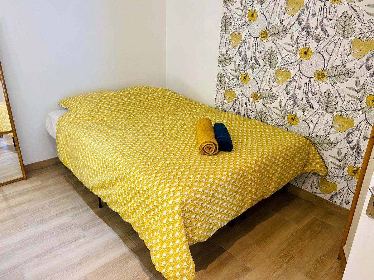Les Perdrix Apartment Charleville-Mezieres Bagian luar foto