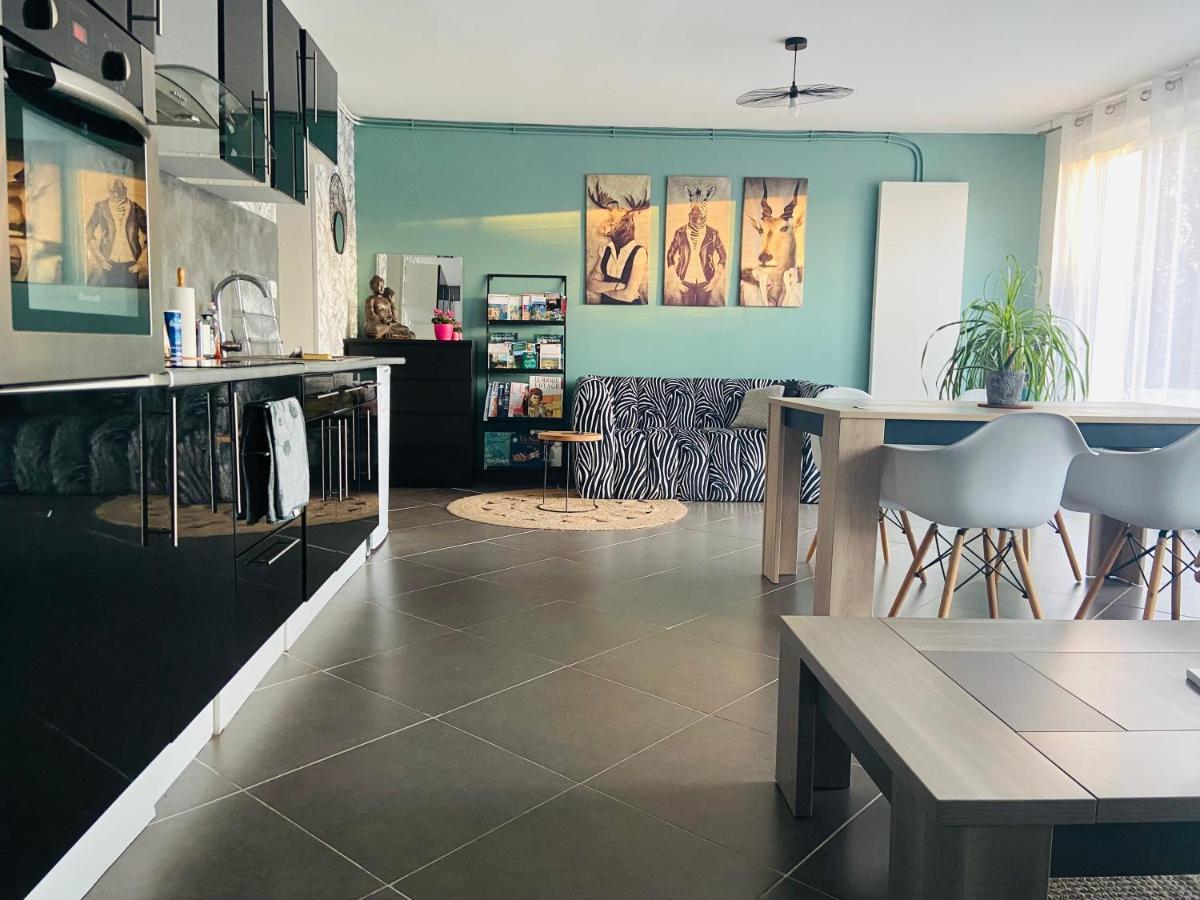 Les Perdrix Apartment Charleville-Mezieres Bagian luar foto