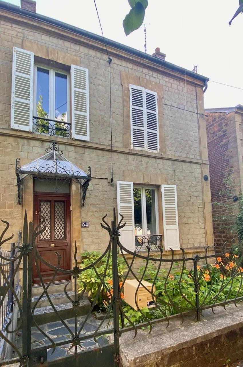 Les Perdrix Apartment Charleville-Mezieres Bagian luar foto