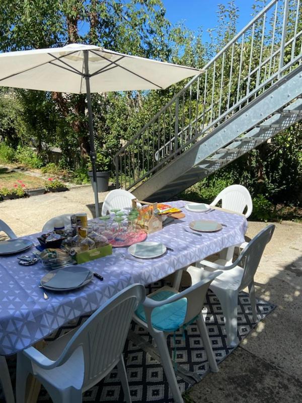 Les Perdrix Apartment Charleville-Mezieres Bagian luar foto